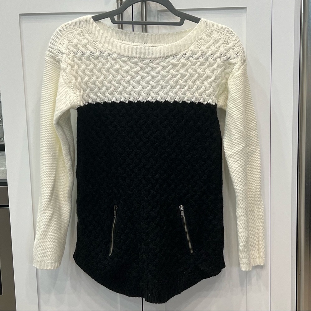 Hooked Up by IOT Cream and Black Cable Zip Pocket Sweater